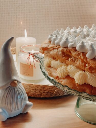 Karpati kolač sa voćnim pireom